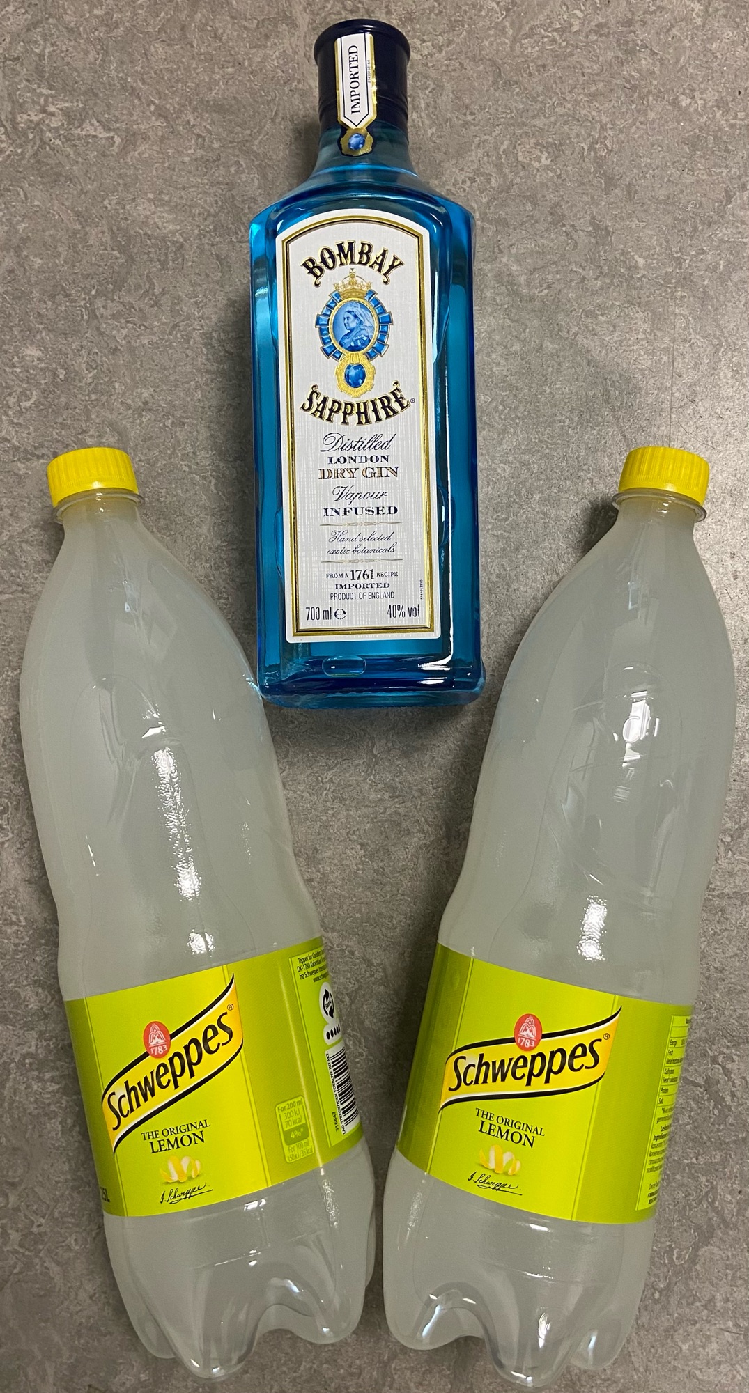 🔥🎃 JA TAK BOMBAY GIN + SCHWEPPES 🔥🎃